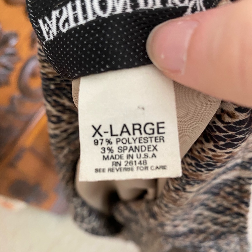 Animal print button down - Picture 3 of 4